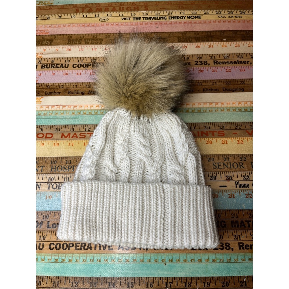 The North FACE Women's Oh Mega Fur Pom Beanie Ivory Knit OS Winter Ski Hat EUC